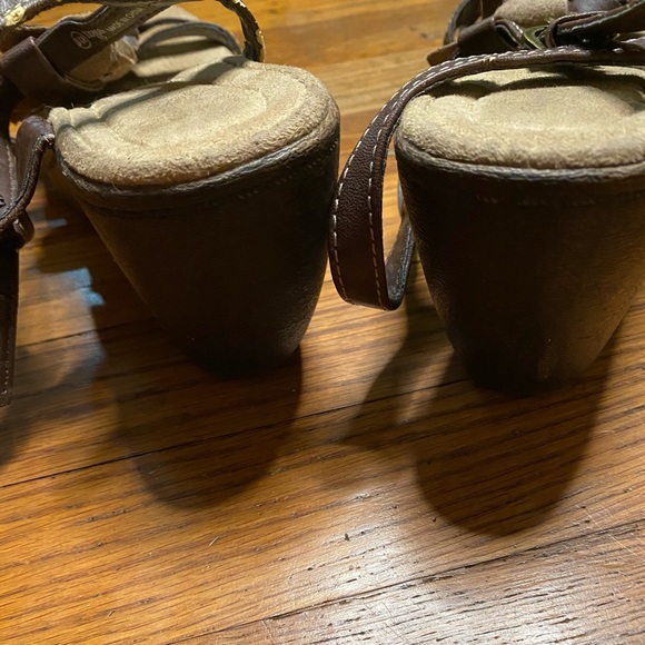 Comfort Plus Brown Floral Wedge Sandals – Women’s Size 8 - Picture 7 of 7